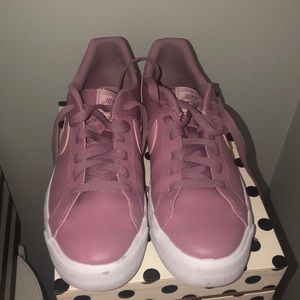 EUC Nike Mauve Court Royale Sneakers